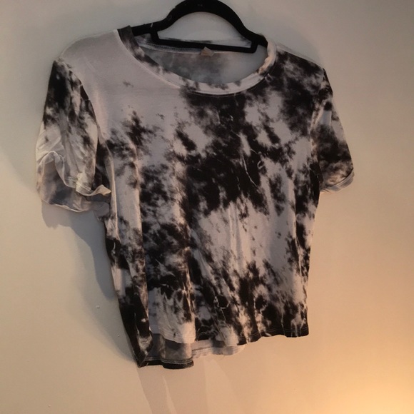 Tops - ▫️◾️ Bleach Dye T-shirt ◾️▫️